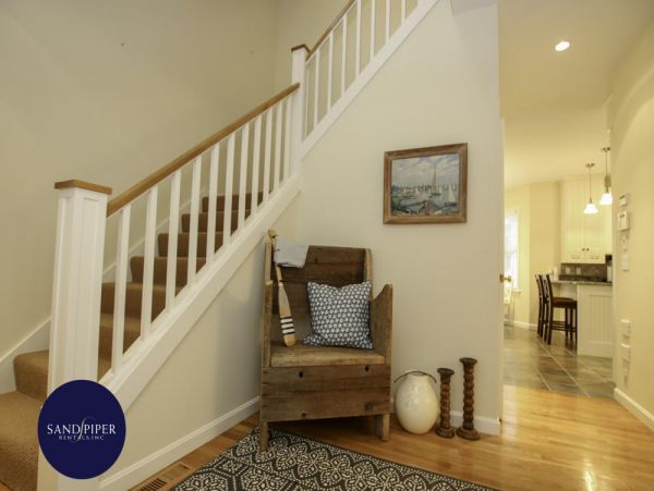 Cape Cod Home 995004