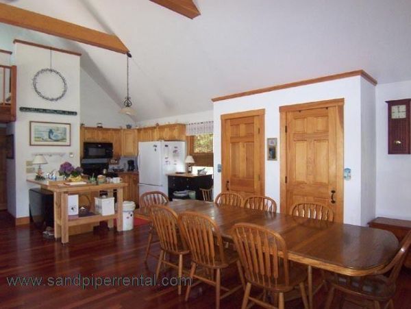 Cape Cod Home 995005