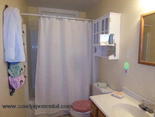 Cape Cod Home 995005