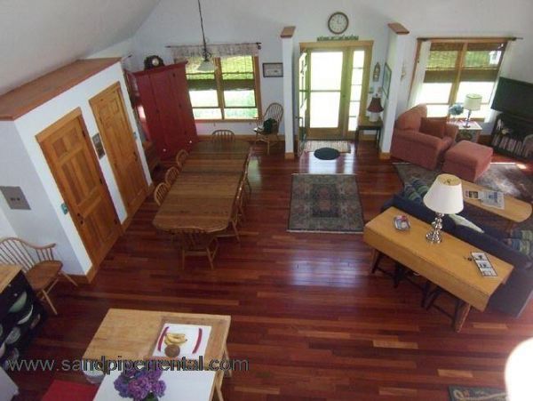 Cape Cod Home 995005