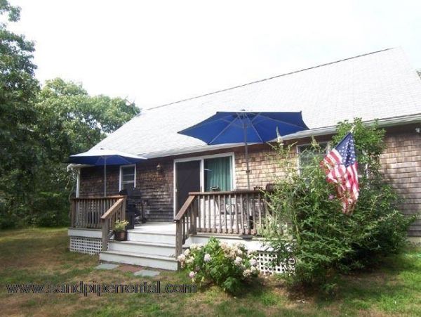 Cape Cod Home 995005