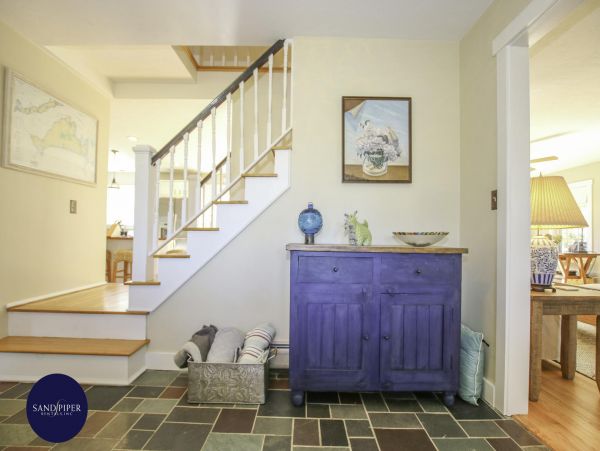 Cape Cod Home 995006