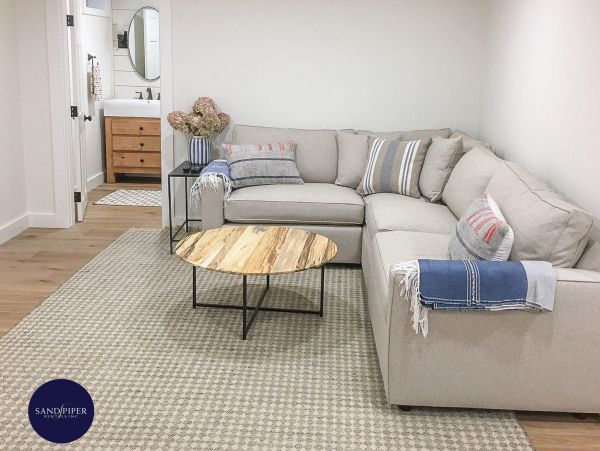 Cape Cod Home 995006