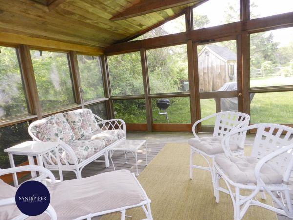 Cape Cod Home 995007