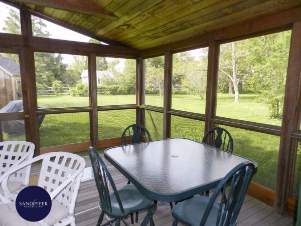 Cape Cod Home 995007