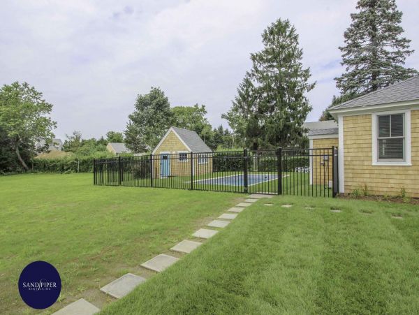 Cape Cod Home 995008