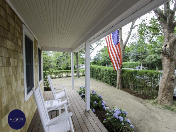 Cape Cod Home 995008