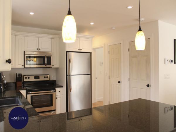 Cape Cod Home 995009