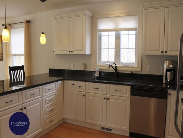 Cape Cod Home 995009