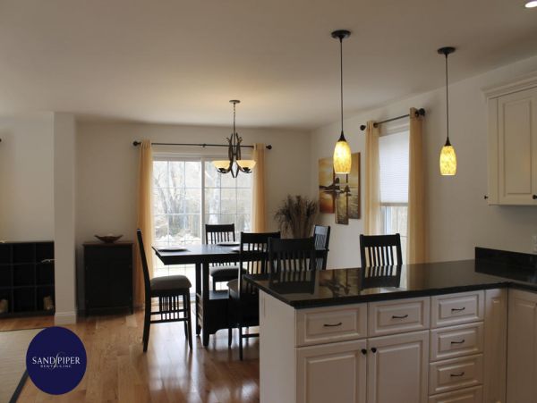 Cape Cod Home 995009