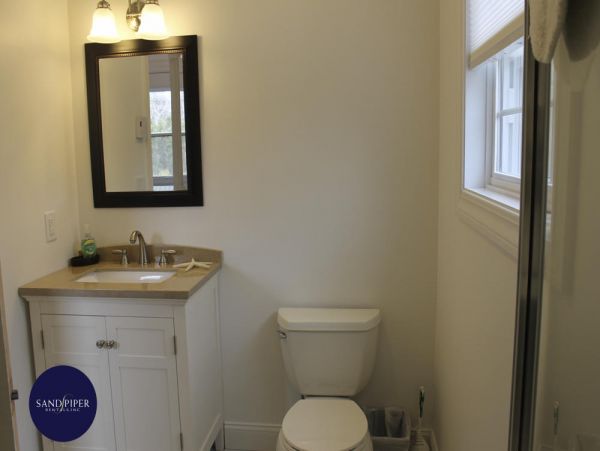 Cape Cod Home 995009