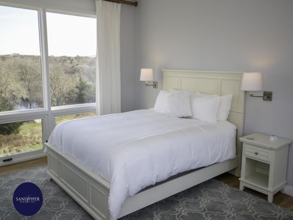 Cape Cod Home 995010