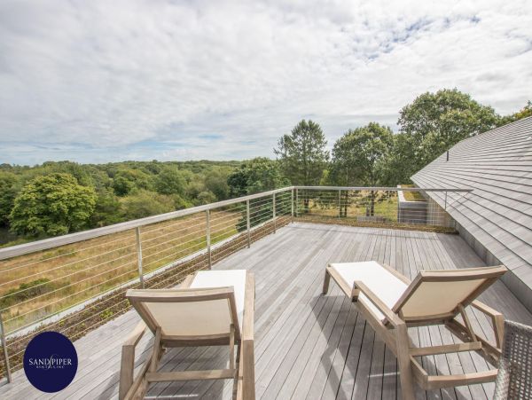 Cape Cod Home 995010