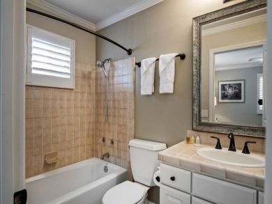 Two Bedrooms Plus Den Vacation Rental Home in Santa Barbara