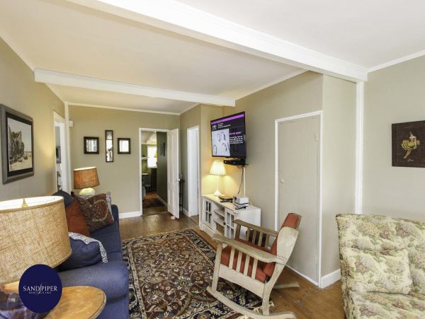 Cape Cod Home 995013