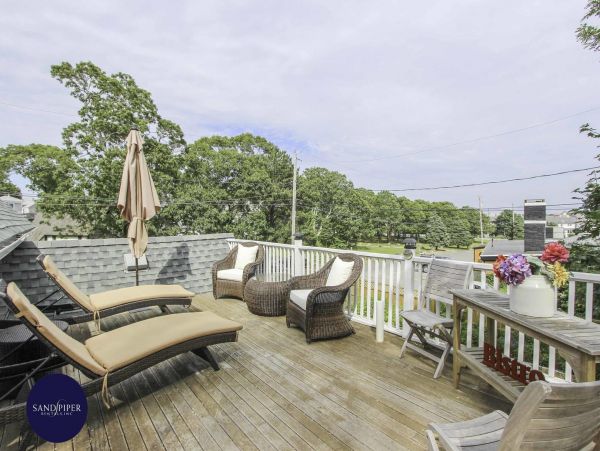 Cape Cod Home 995013