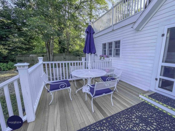 Cape Cod Home 995013