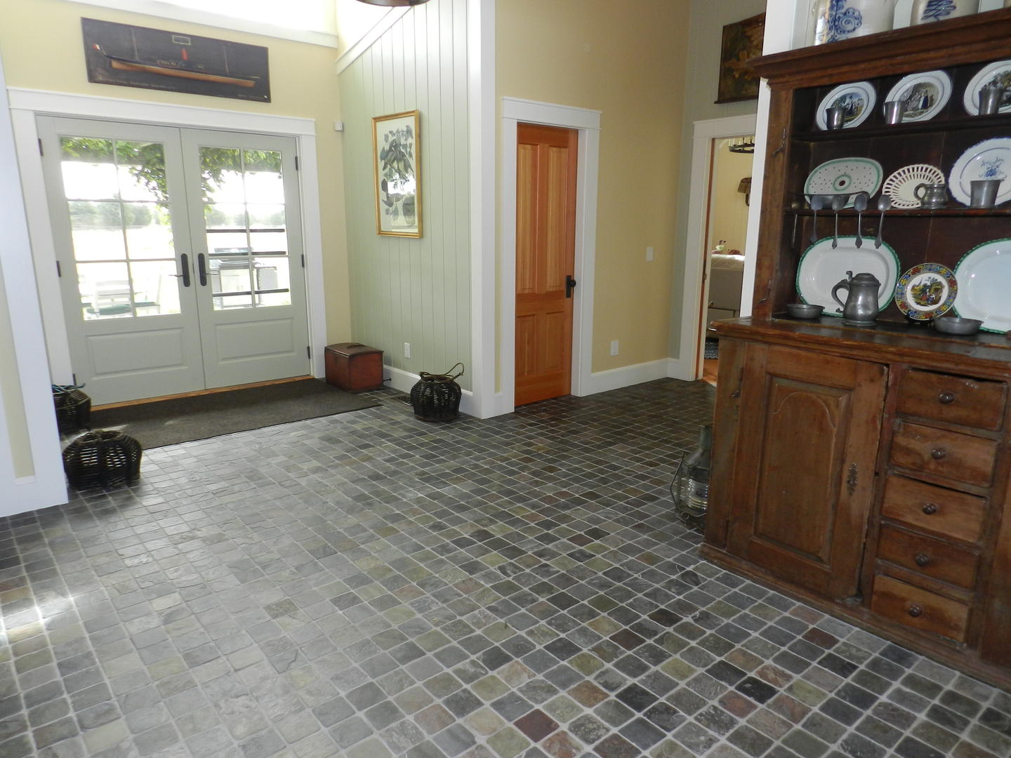 Cape Cod Home 995014