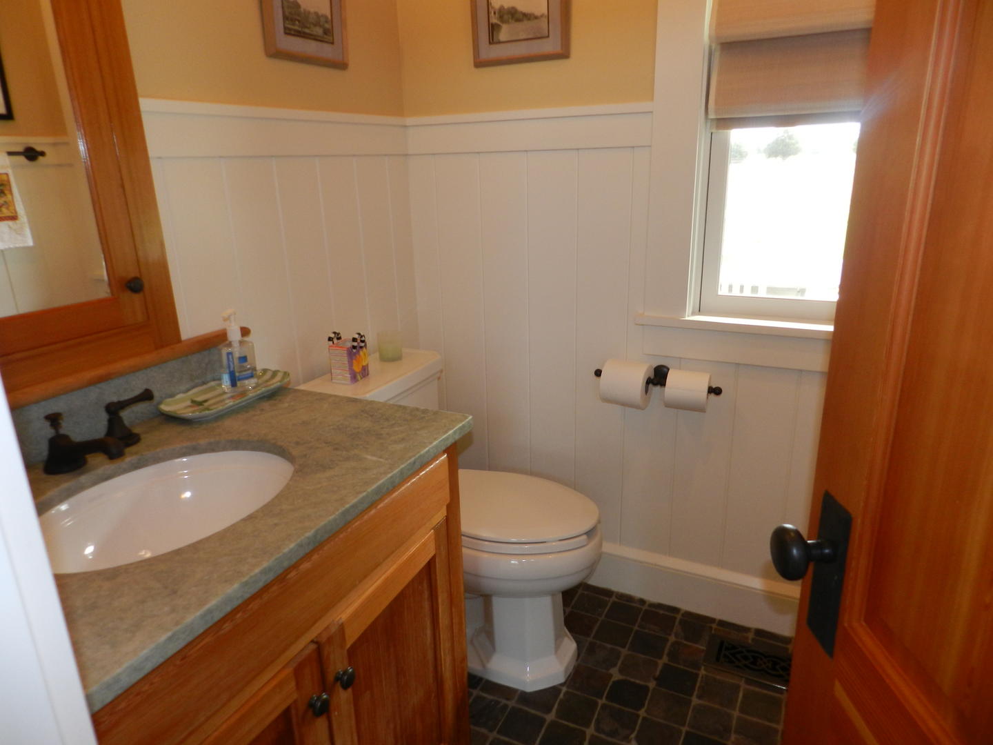 Cape Cod Home 995014