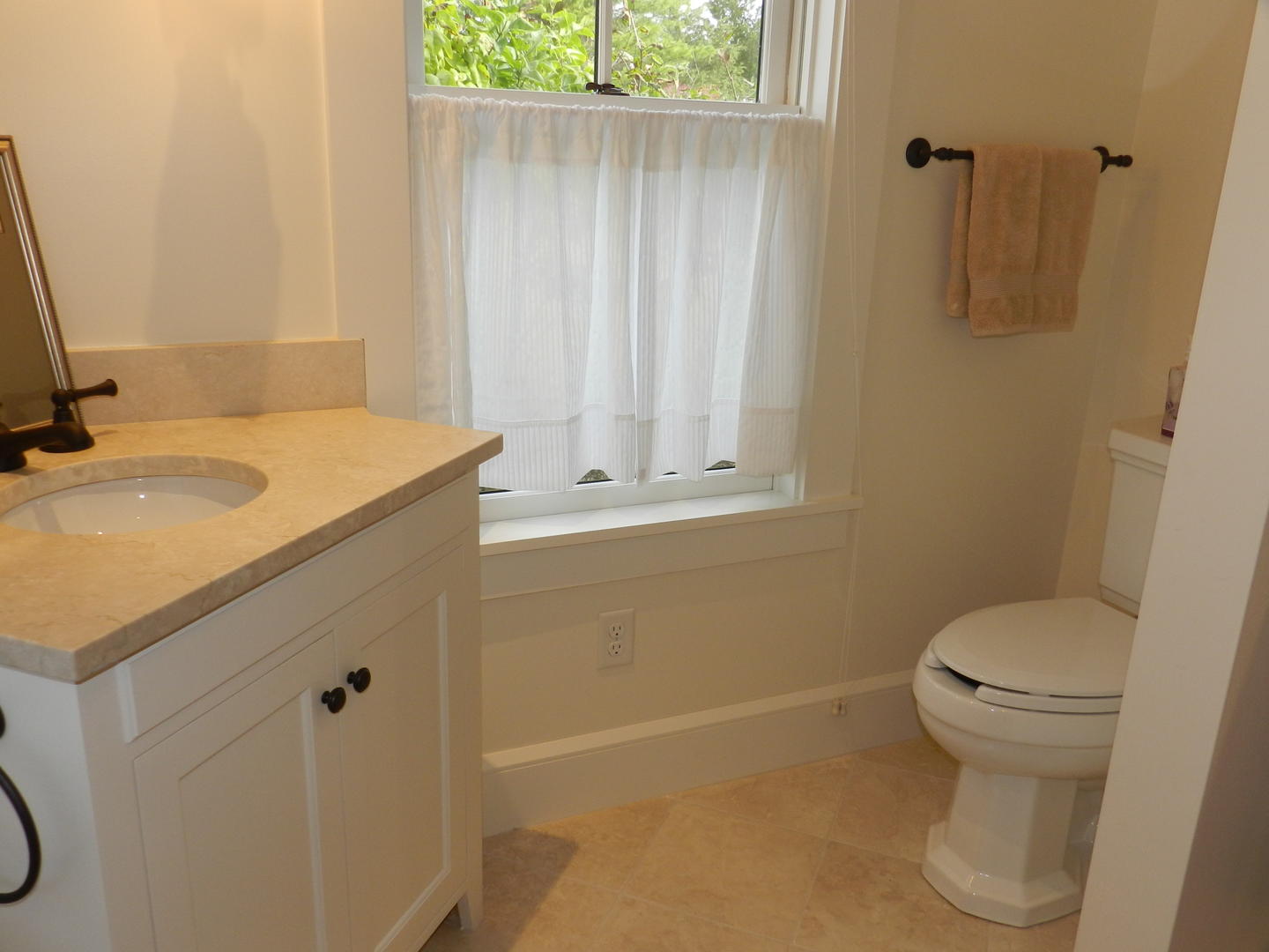 Cape Cod Home 995014