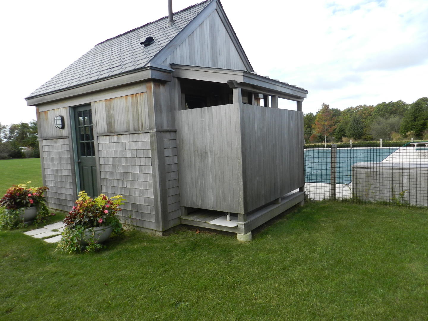 Cape Cod Home 995014