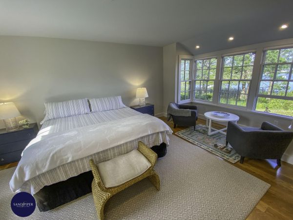 Cape Cod Home 995015