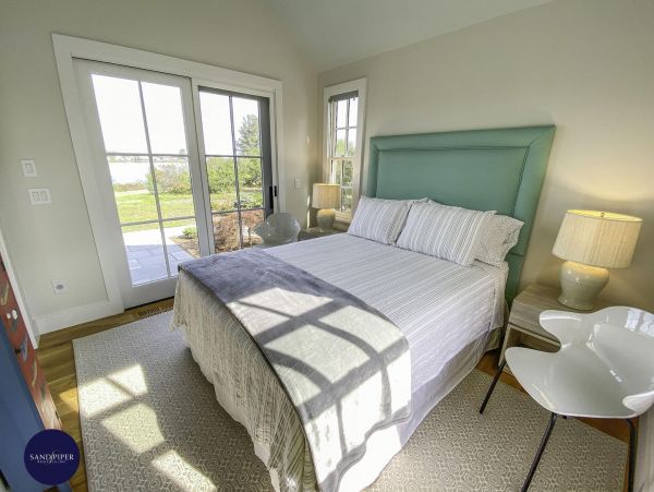 Cape Cod Home 995015