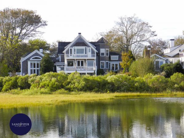 Cape Cod Home 995016