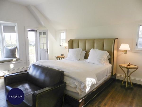 Cape Cod Home 995016