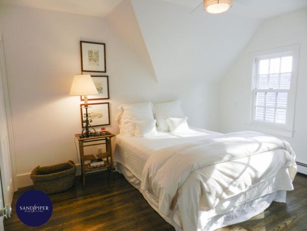 Cape Cod Home 995016