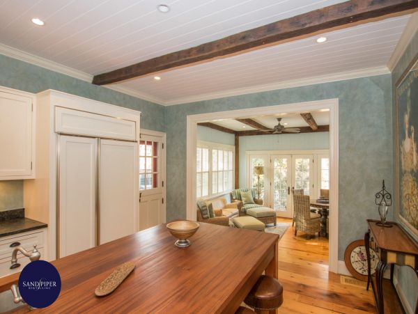 Cape Cod Home 995017