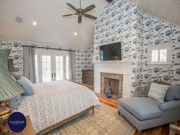 Cape Cod Home 995017