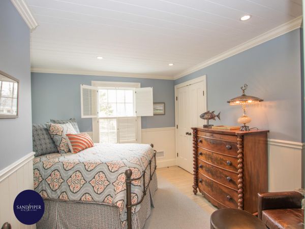 Cape Cod Home 995017