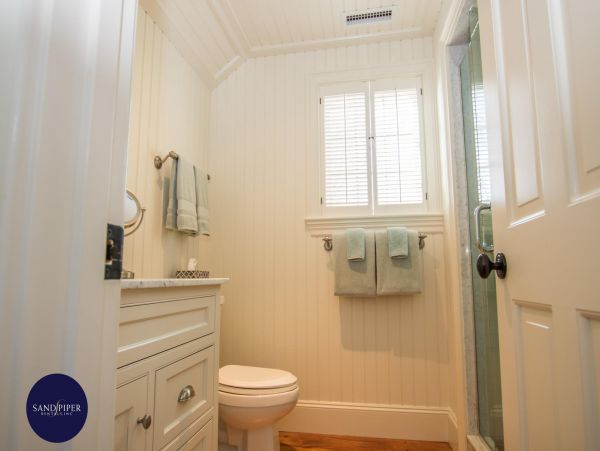 Cape Cod Home 995017