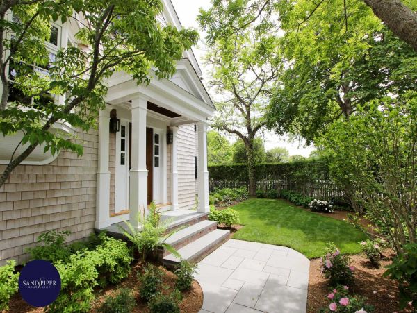 Cape Cod Home 995017