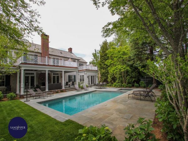Cape Cod Home 995017