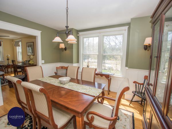 Cape Cod Home 995018