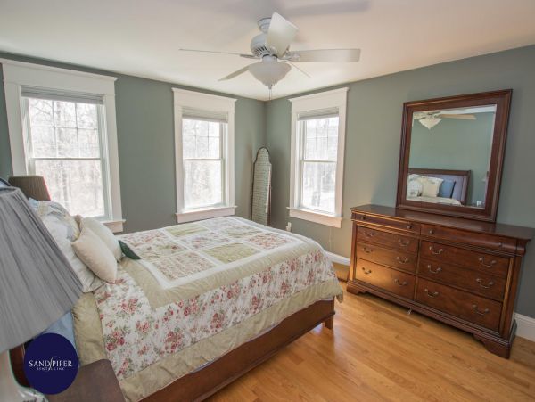 Cape Cod Home 995018