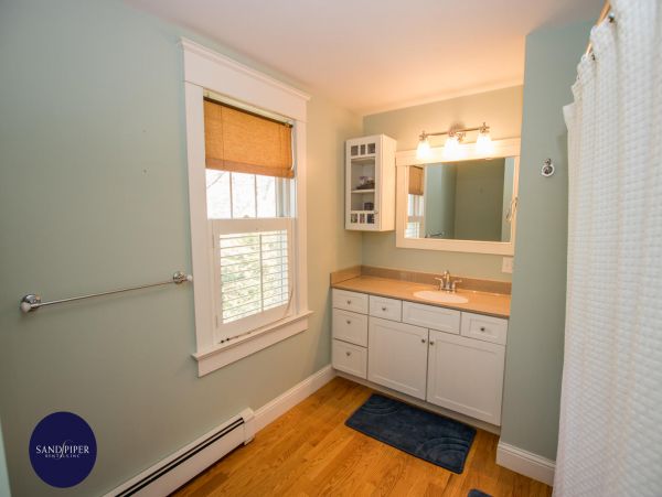 Cape Cod Home 995018