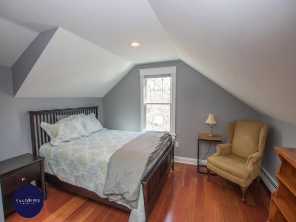 Cape Cod Home 995018