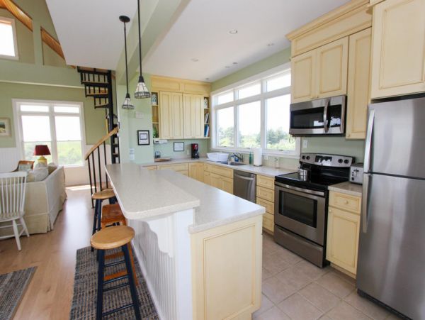 Cape Cod Home 995019