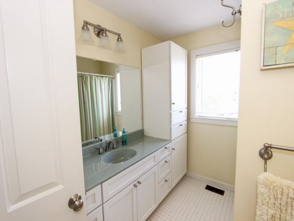 Cape Cod Home 995019