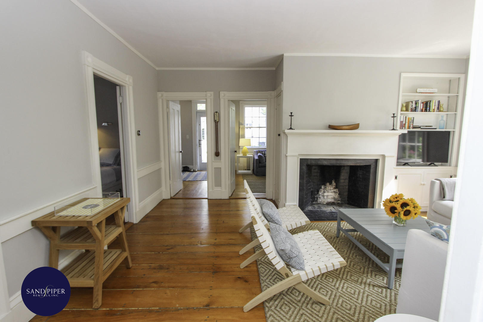 Cape Cod Home 995020