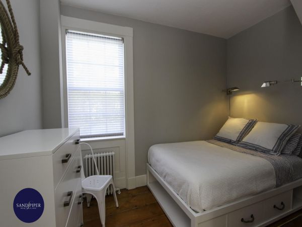 Cape Cod Home 995020
