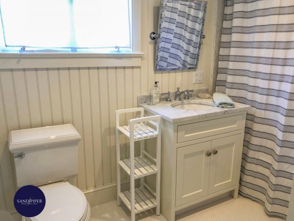 Cape Cod Home 995021