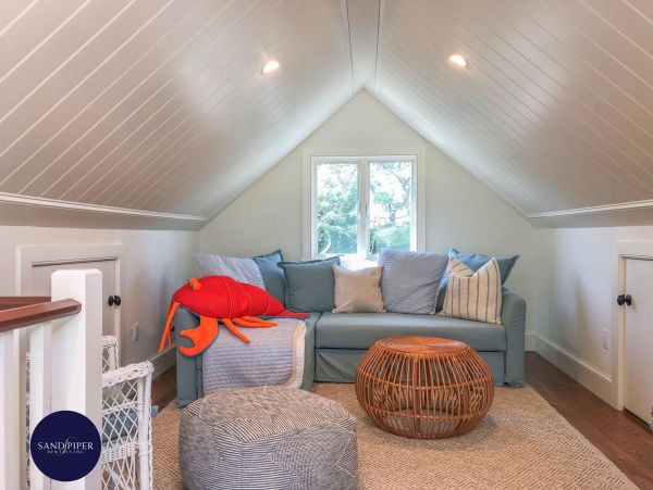 Cape Cod Home 995021