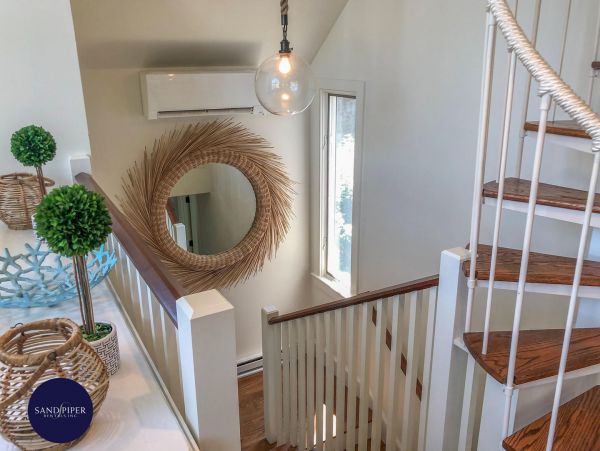 Cape Cod Home 995021