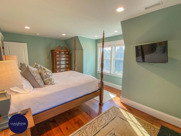 Cape Cod Home 995022