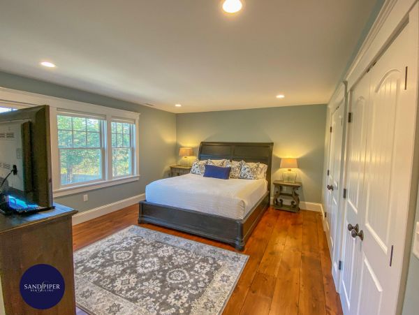 Cape Cod Home 995022