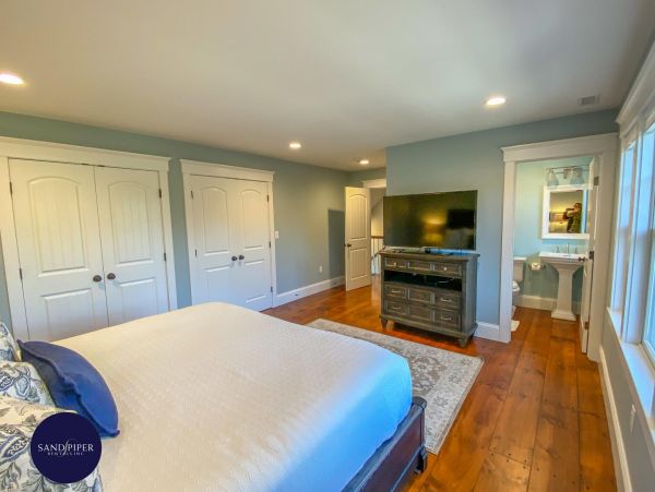 Cape Cod Home 995022